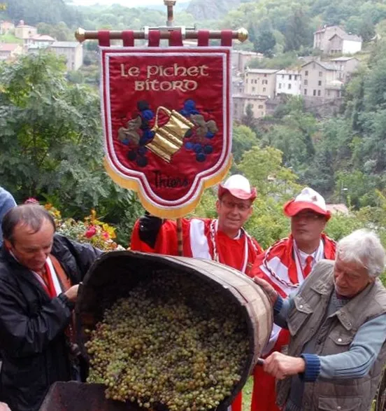 Le Pichet bitord en plein boulot ! Photo Coll. André Fontbonne