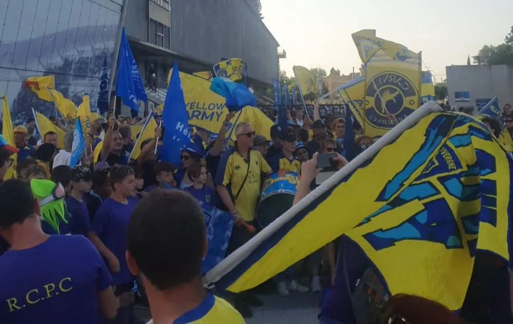 Supporters Carnyx Arvernes 2 /Photo Carole Mansat