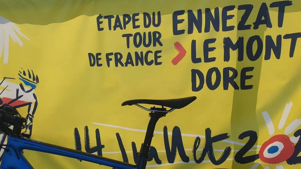 Banderole Tour de France 14 juillet / Photo 7 Jours à Clermont