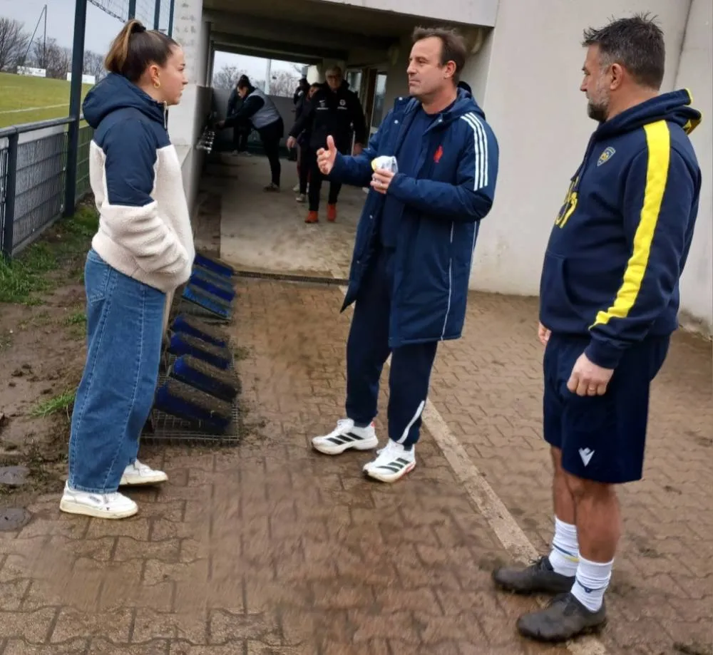 Avec François Ratier, sélectionneur de l'équipe de France de rugby féminin Photo Philippe Thivat