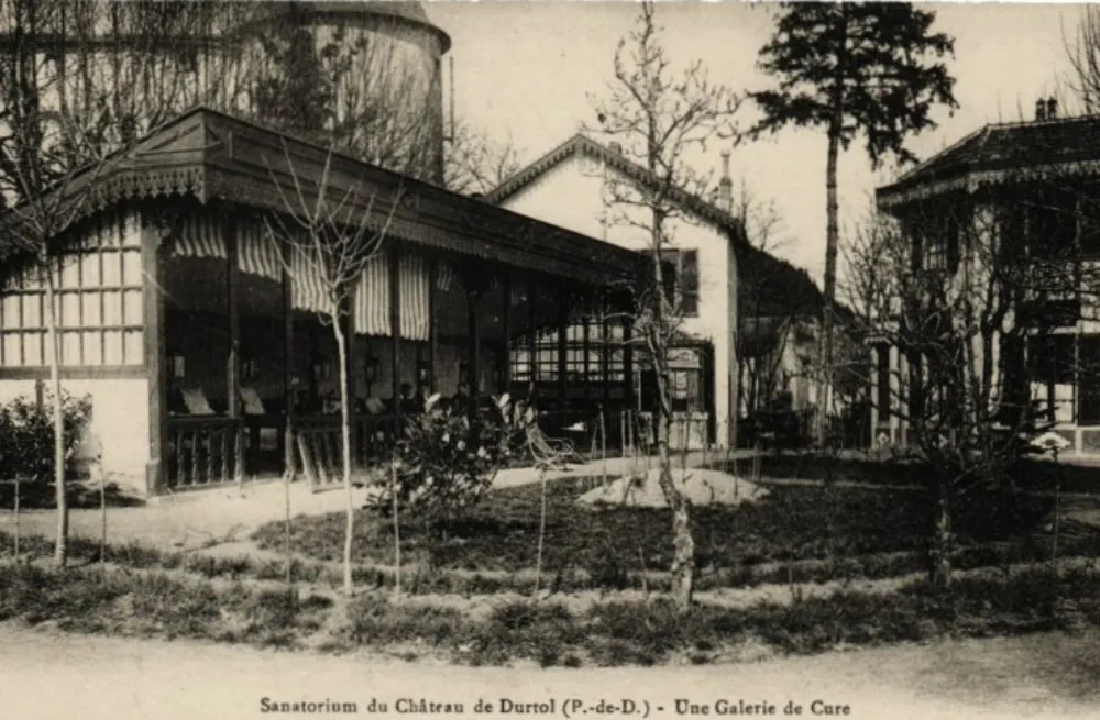 Le « sana » pionnier du D r Sabourin, à Durtol. CP Coll. Louis Françoise Saugues