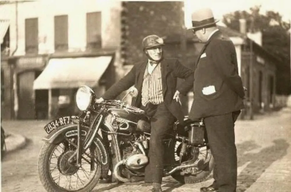 Sur la moto de sa liberté.© Commune de Vorey-sur-Arzon - DR