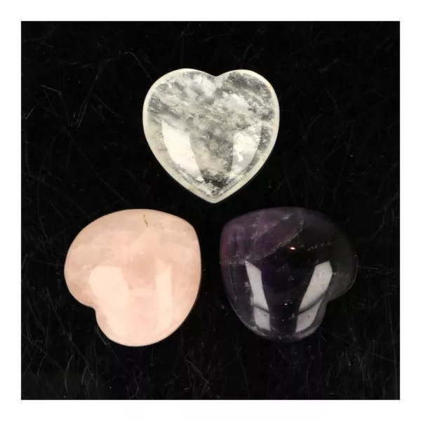 Leuke gouden driehoek van hartjes met breedte van circa 3cm.