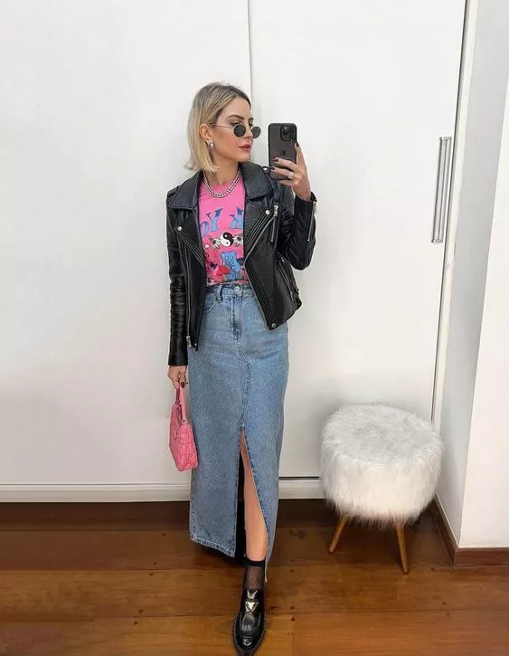 Blazer Tenue Avec Jupe En Jean Baskets Tenue Avec Blanche Porte