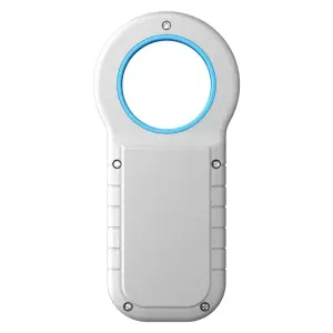Ukuvalwa kwe-RFID Skena, Isixhobo seplastiki engwevu esecaleni kokuvulwa kweSetyhula ePhezulu ehonjiswe nge-rim eluhlaza okwesibhakabhaka kunye nezikrelem ezahlukeneyo ngaphambili.