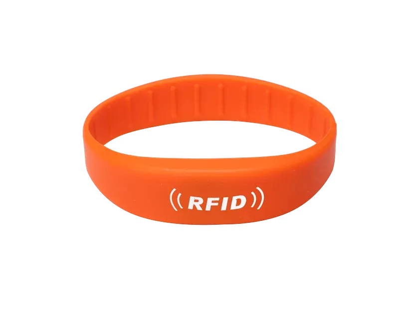 Band RFID di oranye, featuring the text "RFID" berwarna putih, adalah salah satu band RFID serbaguna kami yang dirancang untuk memenuhi kebutuhan keamanan dan identifikasi yang beragam.
