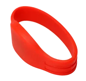 RFID pielāgotā aproce sarkanā silikonā ir veidota ar gludu, nepārtraukta cilpa.
