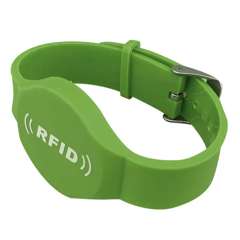 RFID eskumuturrekoak PVC etiketarekin
