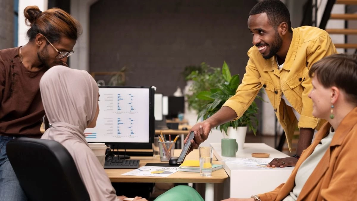 Building a Tech Startup Team: Key Strategies for Success - Geeklybee