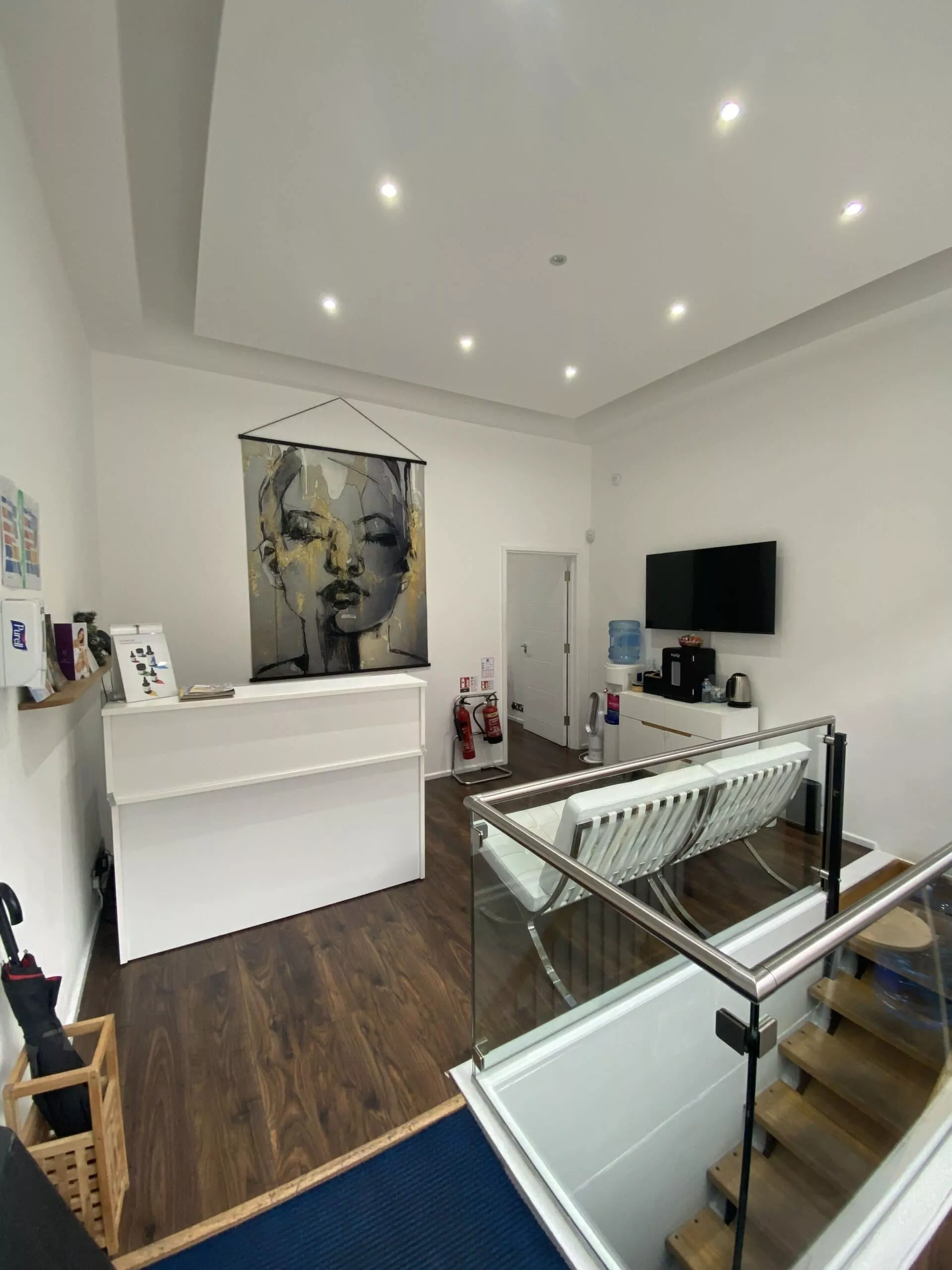 Harley Street Hair Transplant Clinics London Home Page Harley Street Hair Transplant Clinics Reception