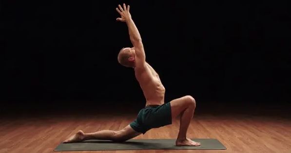 6 low lunge arch man