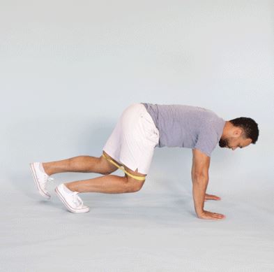 Ασκήσεις με λάστιχα για κοιλιακούς 4 3 banded plank walk