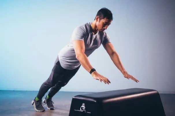 Πώς να κάνετε πλειομετρικά Pushup για να χτίσετε εκρηκτική δύναμη 5 pl push ups