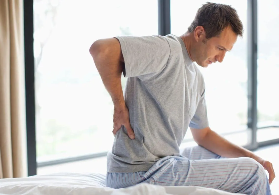 Πόνος στη μέση; Αυτές οι καθημερινές συνήθειες σου κάνουν κακό! 6 dailyhabitsback