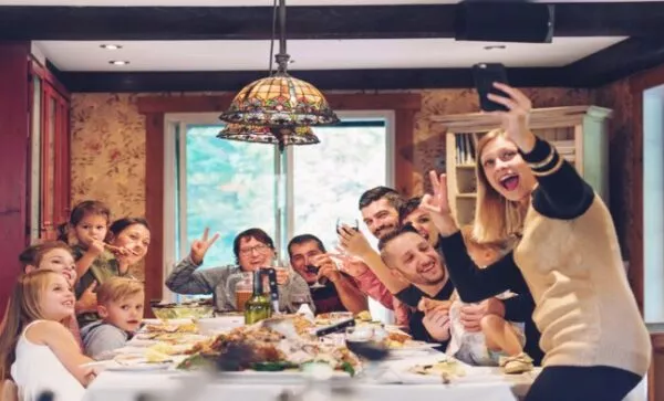 Ο απόλυτος οδηγός επιβίωσης στα χριστουγεννιάτικα τραπέζια 2 chtistmasdinner