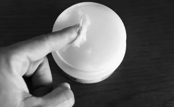 Λιπαντικά στο σεξ: Οι ασφαλείς εναλλακτικές και τα λάθη που πρέπει να αποφύγεις 7 lubes1