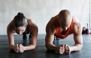 Δοκίμασα να κάνω σανίδα 5 λεπτά κάθε μερα για 1 μήνα 53 30dayplank