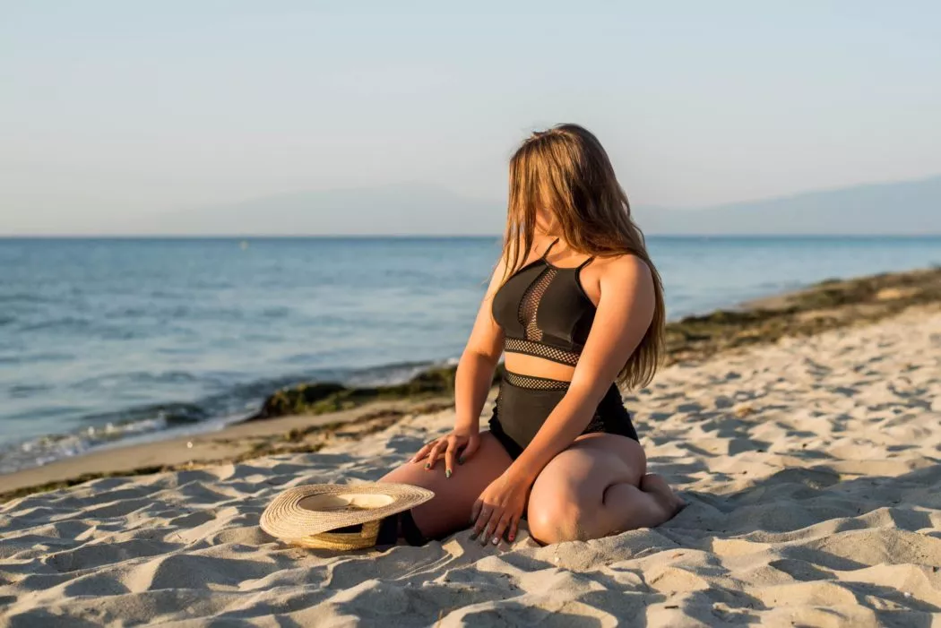 Quel maillot de bain choisir pour cacher du ventre