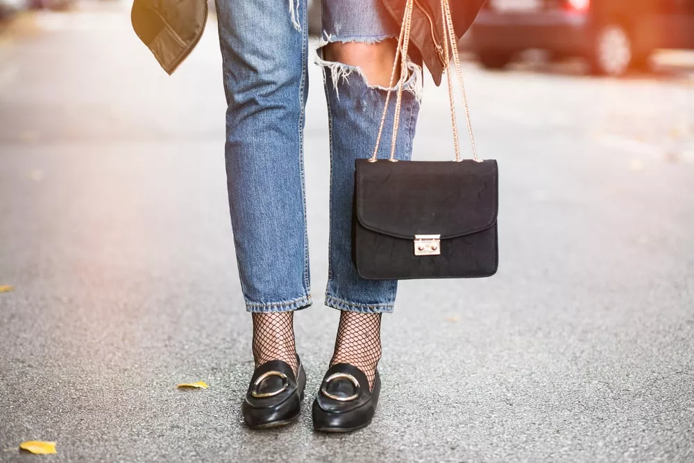 Comment porter les mocassins femmes avec style?
