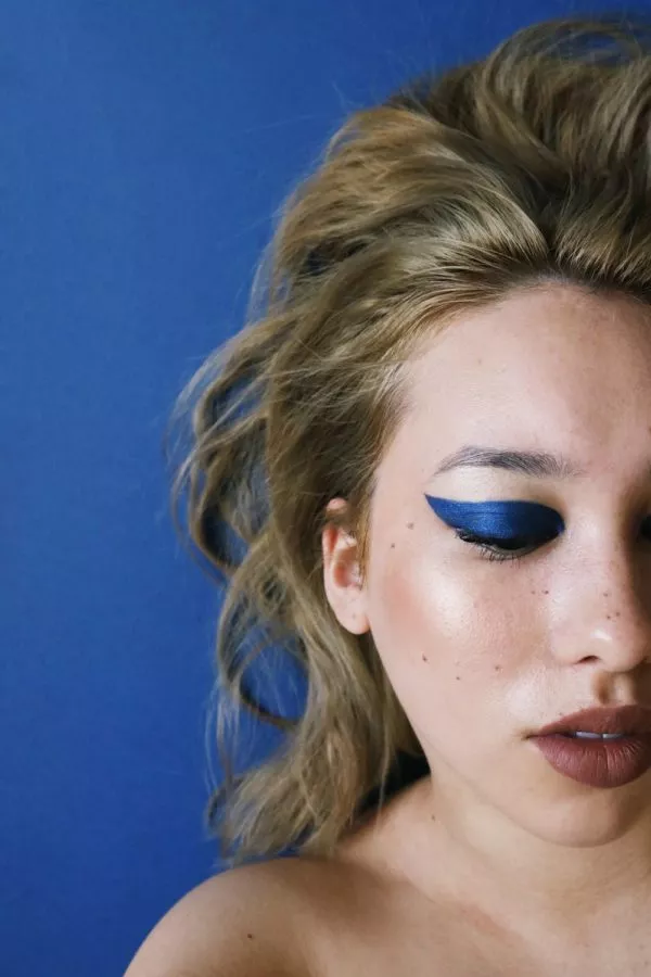 Eyeliner _ Comment bien le choisir et réaliser un trait d’eyeliner parfait