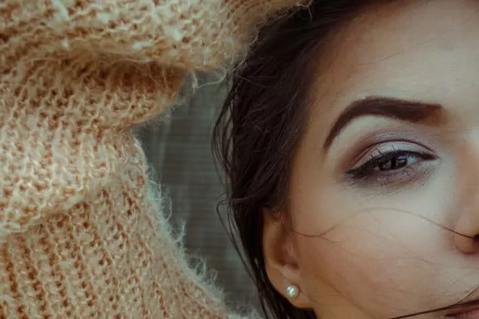 Eyeliner _ Comment bien le choisir et réaliser un trait d’eyeliner parfait