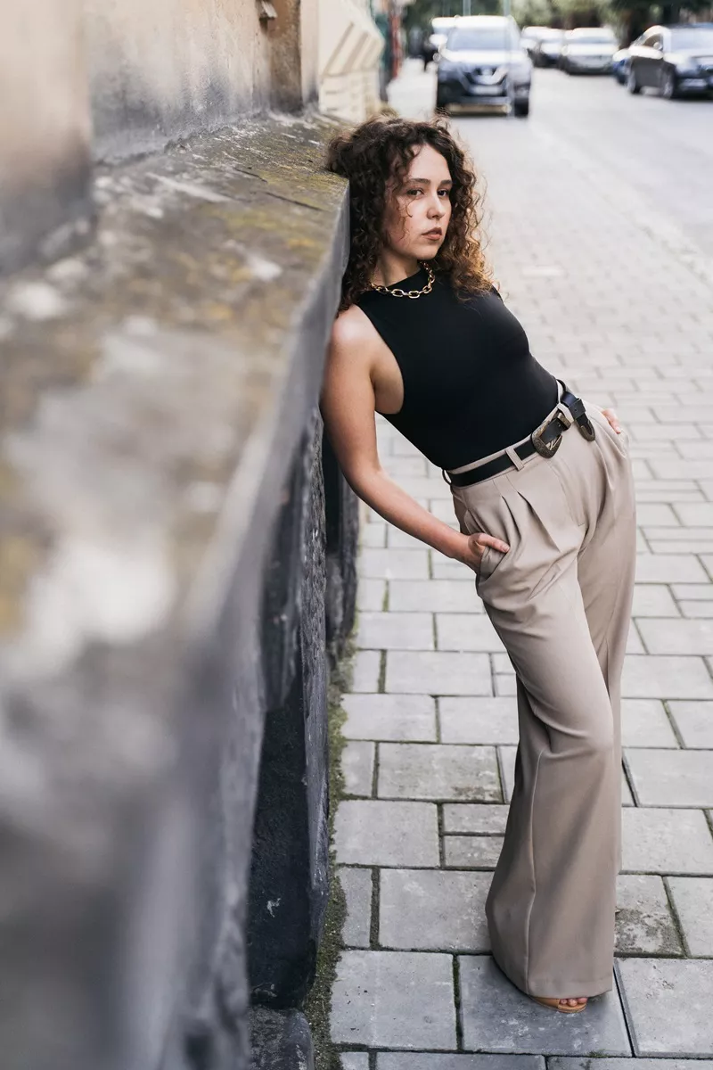 Blazer Street Style Tenue Jean Large 17 Idées De Looks De Working Girl  Parfaits Pour La Rentrée