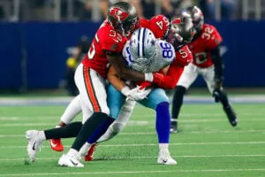 2-Point Conversion: Bucs Have A &Amp;Quot;Get Well&Amp;Quot; Game Vs. Giants 9 Bucs Cb Jamel Dean And Lb Lavonte David