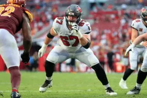 Bucs Mailbag: Clock Management Concerns, Run Game Woes Despite Win 5 Bucs Rt Luke Goedeke