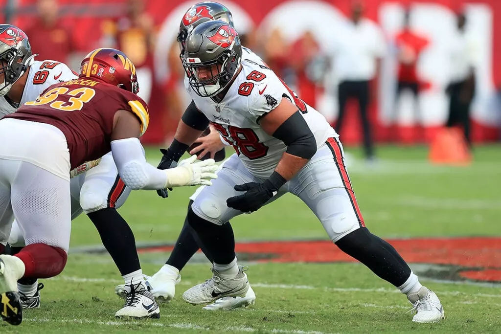 Another Bucs Starter Pops Up On Thursday'S Injury Report 3 Bucs Lg Ben Bredeson