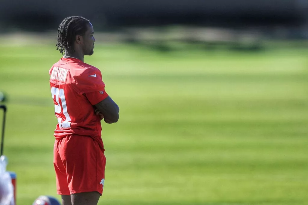 Bucs Camp Insider 8-11: Baker Mayfield Looks Sharp, Three Returns On Offense 3 Bucs Cb Benjamin Morrison