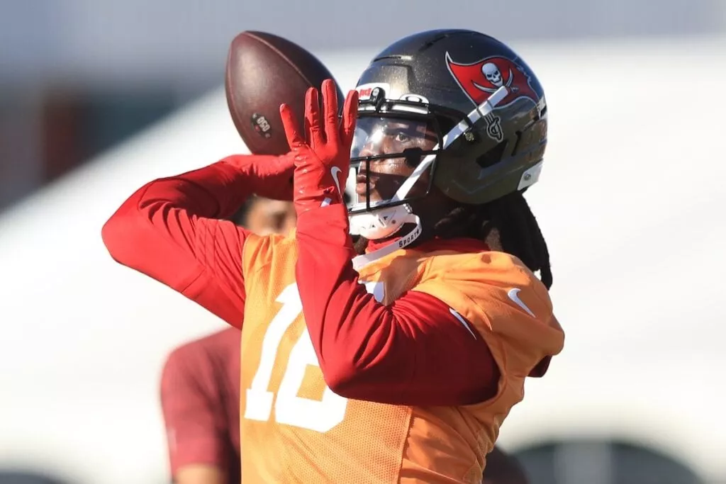 Bucs Camp Insider 8-11: Baker Mayfield Looks Sharp, Three Returns On Offense 6 Bucs Qb Teddy Bridgewater - Photo By: Cliff Welch P/R