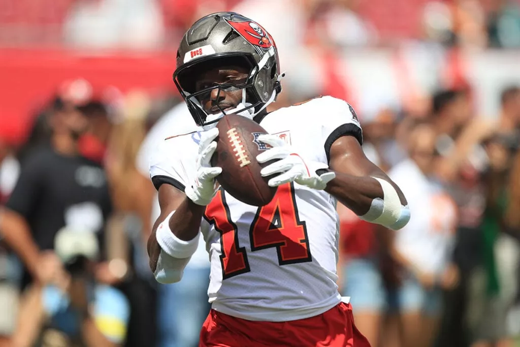 Sr'S Fab 5: Bucs' Defensive Front Has Not Been Good Enough This Year 16 Bucs Wr Chris Godwin Jr.