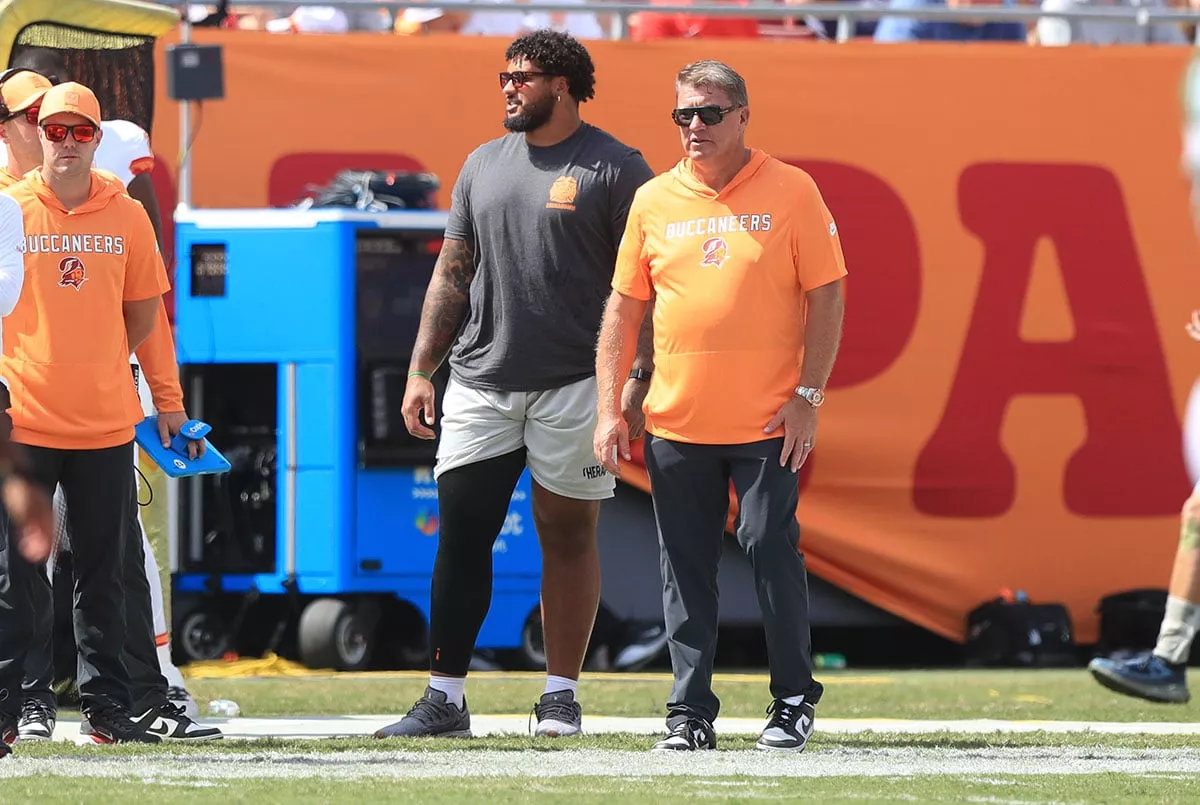 Bucs Lt Tristan Wirfs And Gm Jason Licht