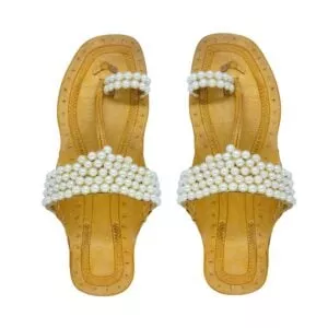 Pearly White Kolhapuri Chappal