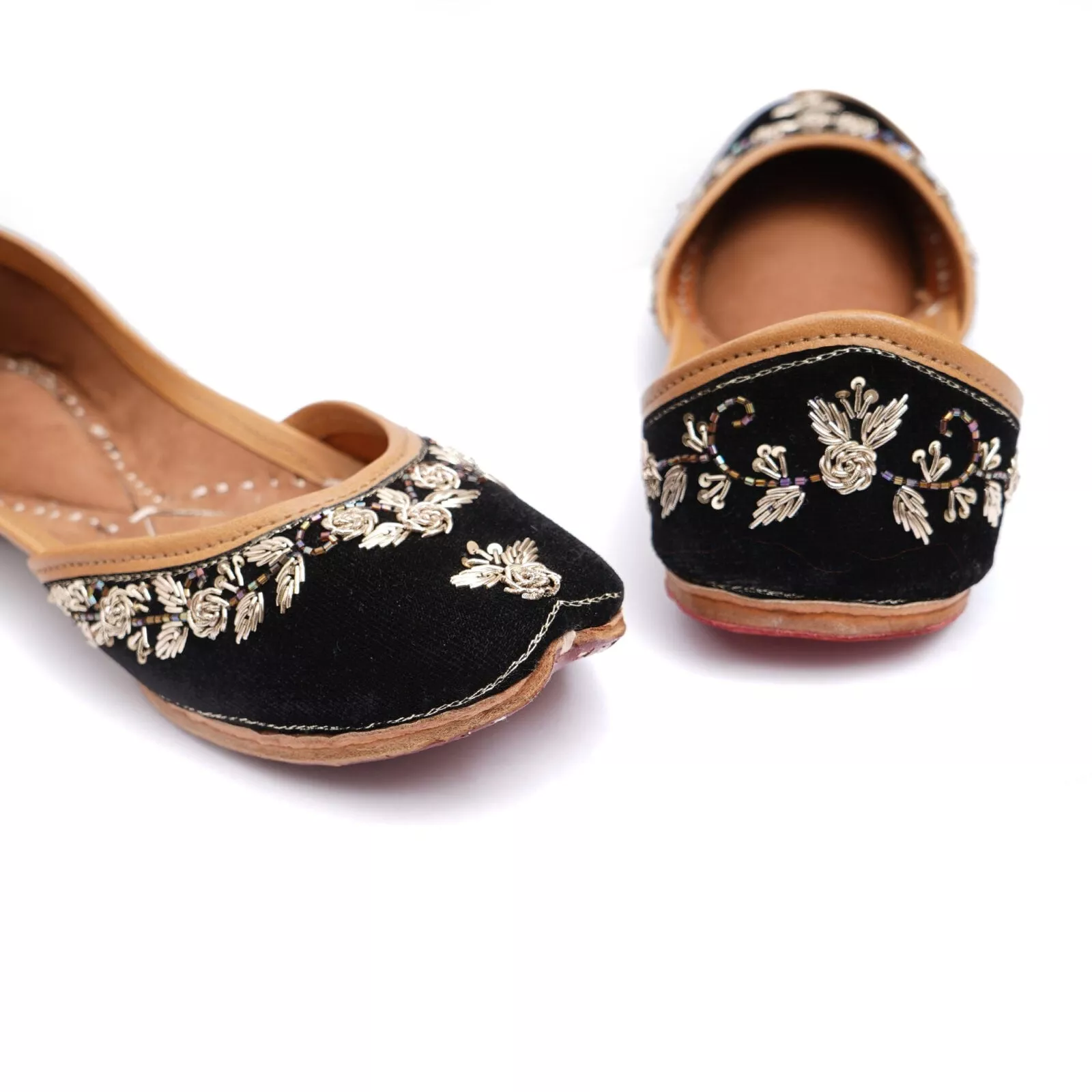 JT016-Black-Zardozi-Hand-Embroidered-Jutti-7.jpg