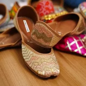 Royal Golden Embroidered Jutti