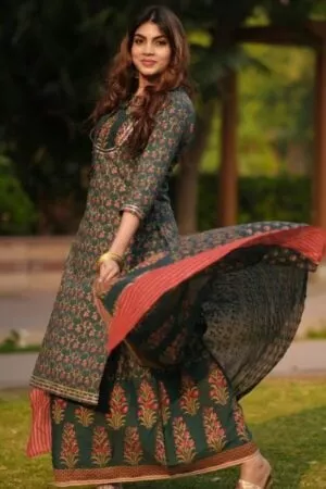 Purelylush Green Floral Printed Regular Pure Jaipuri Cotton Kurta with Skirt & With Dupatta