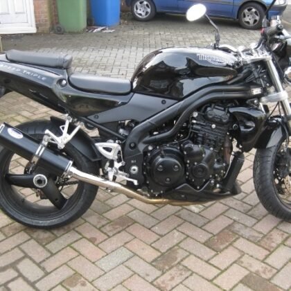 Triumph Speed Triple 955i 2000 - 2004 speed triple 955i side view