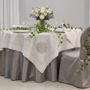 Tovagliato Ristorante Ricamato