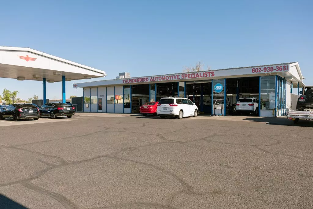 Thunderbird Automotive 2025