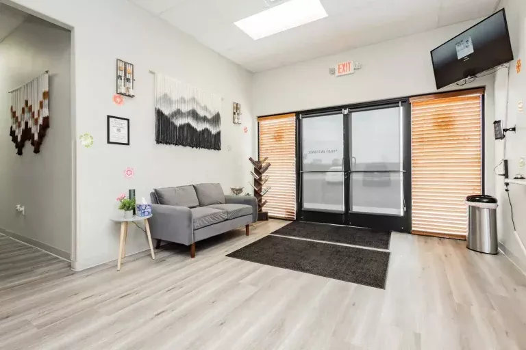 2585-Montessouri-22webp